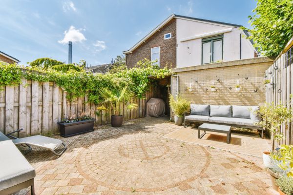 Courtyard Patio Service in Huntersville